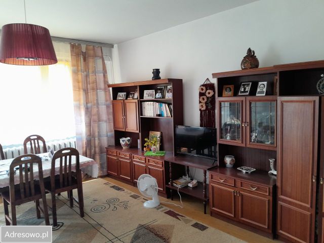 Mieszkanie 3-pokojowe Starachowice. Zdjęcie 1