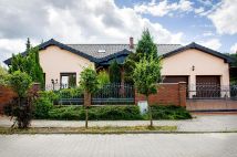 dom wolnostojący, 8 pokoi Złotniki, ul. Koźlarzowa