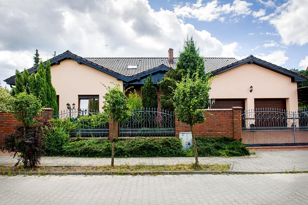 dom wolnostojący, 8 pokoi Złotniki, ul. Koźlarzowa