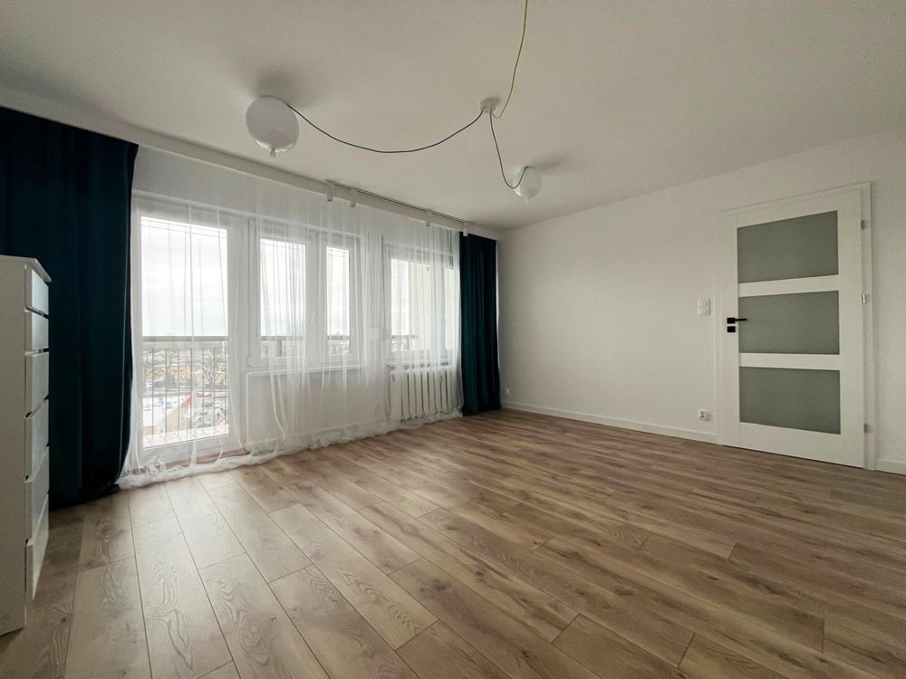 Mieszkanie 4-pokojowe Oleśnica. Zdjęcie 2