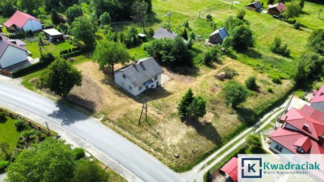 dom wolnostojący, 4 pokoje Łęki Dukielskie. Zdjęcie 1