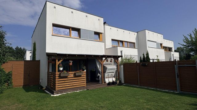 dom szeregowy, 3 pokoje Dąbrówka, ul. Różany Zakątek. Zdjęcie 1