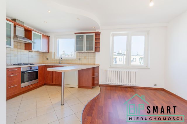 Mieszkanie 4-pokojowe Stalowa Wola, ul. Marcelego Siedlanowskiego. Zdjęcie 1