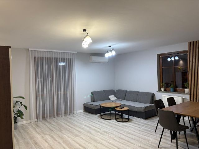 Mieszkanie 3-pokojowe Brzeg Dolny. Zdjęcie 1