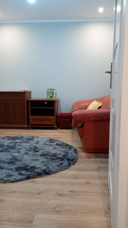 bliźniak, 2 pokoje Modrolas. Zdjęcie 4