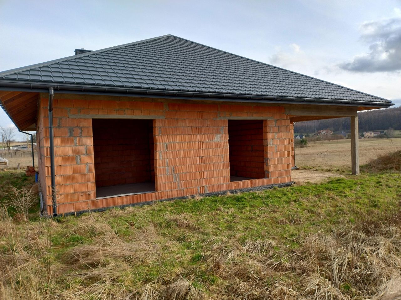 dom wolnostojący, 4 pokoje Mstów. Zdjęcie 2