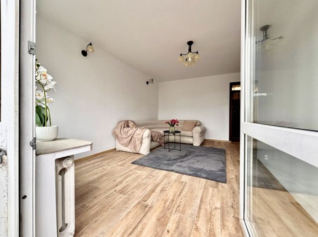 Mieszkanie 3-pokojowe Warszawa Praga, ul. Karola Darwina. Zdjęcie 1