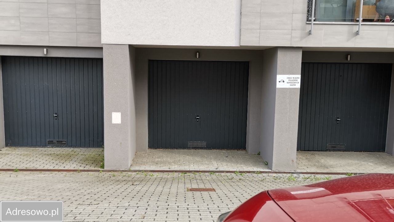 Garaż/miejsce parkingowe Rotmanka, ul. Bajki