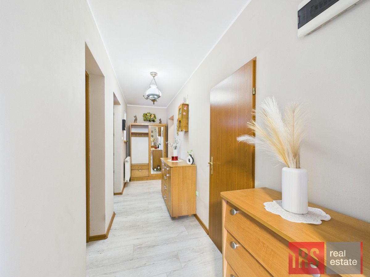 dom wolnostojący, 4 pokoje Bobrowice. Zdjęcie 6