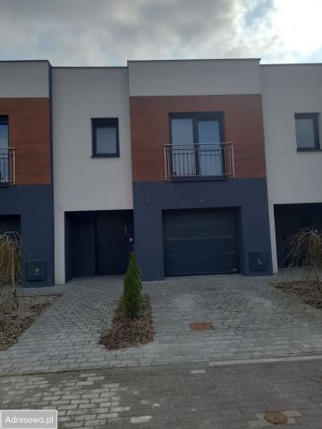 dom szeregowy, 5 pokoi Inowrocław, ul. Kornela Makuszyńskiego. Zdjęcie 1