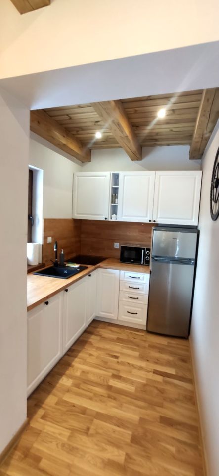 bliźniak, 16 pokoi Ściegny. Zdjęcie 6