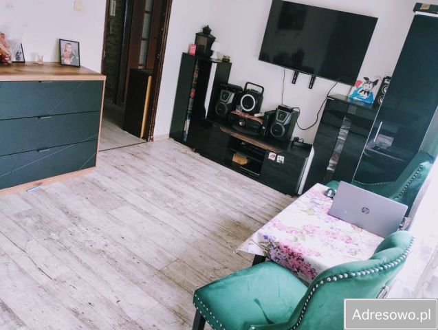 Mieszkanie 3-pokojowe Ostrowiec Świętokrzyski, os. Ogrody. Zdjęcie 1