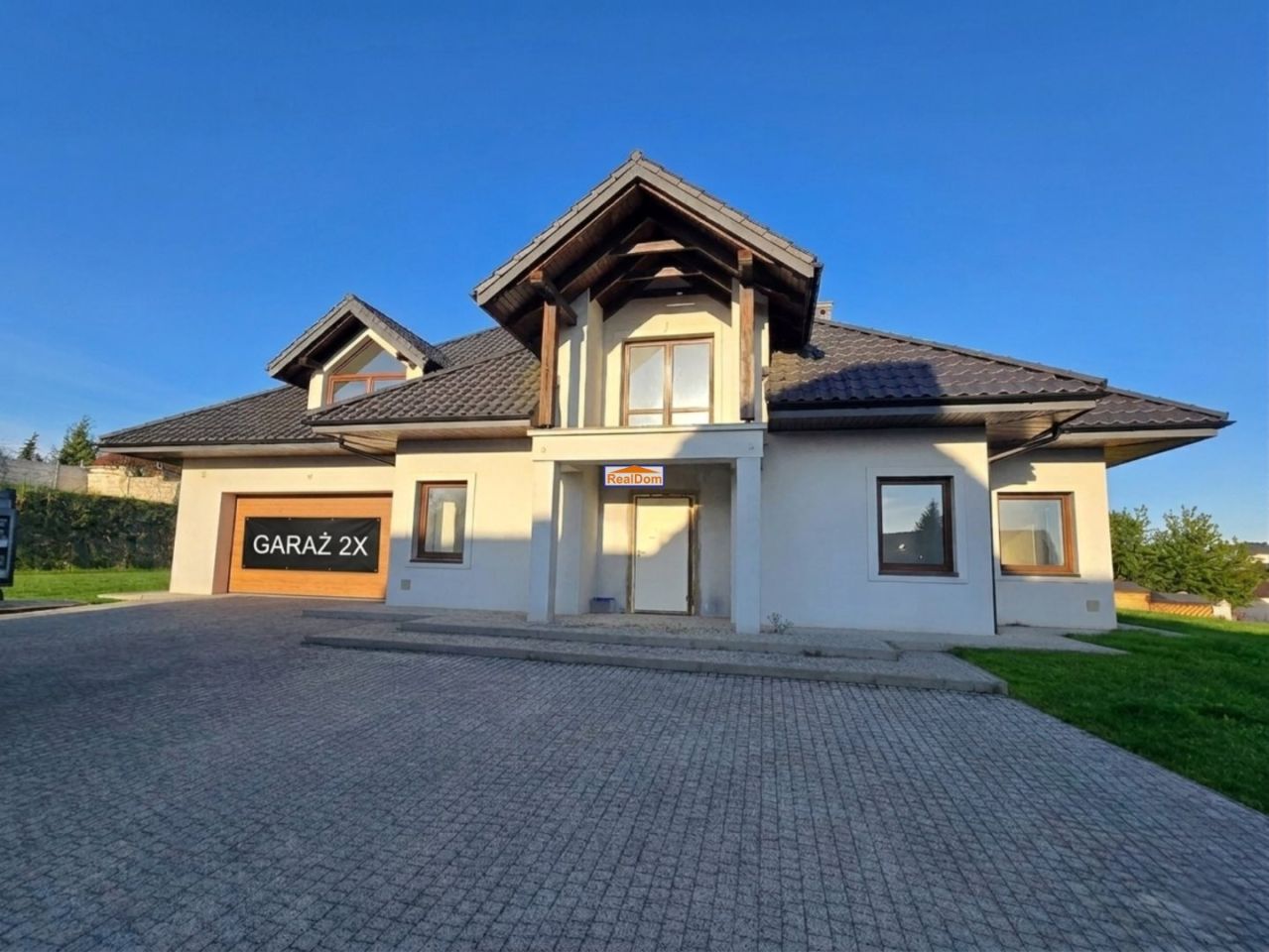 dom wolnostojący, 6 pokoi Tomaszowice. Zdjęcie 1