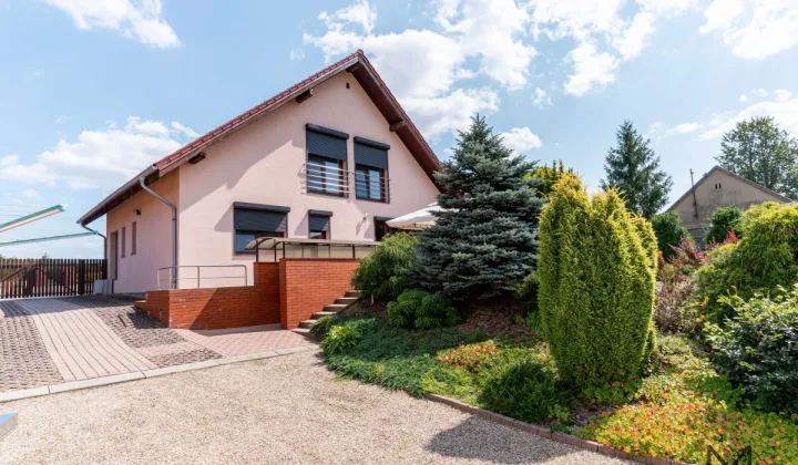 dom wolnostojący, 5 pokoi Głęboczek