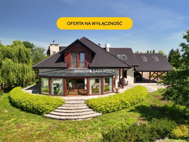 dom wolnostojący, 5 pokoi Kraków Swoszowice, ul. Leona Petrażyckiego. Zdjęcie 1