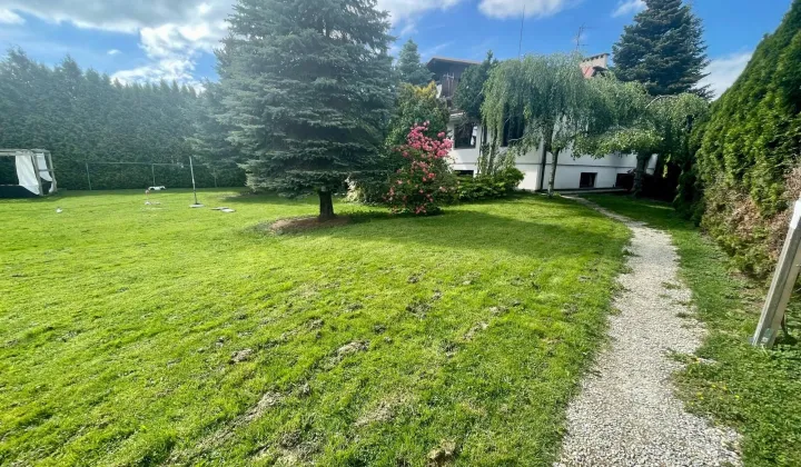 dom wolnostojący, 10 pokoi Ustroń