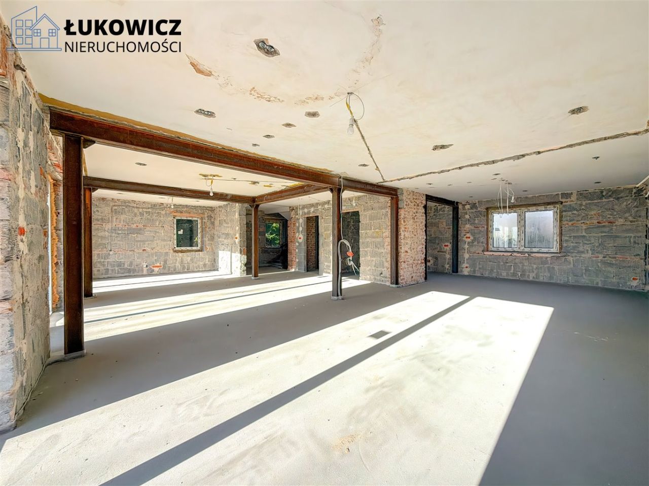 dom wolnostojący, 15 pokoi Jeleśnia. Zdjęcie 16