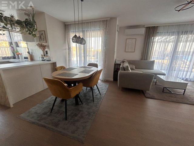 dom wolnostojący, 3 pokoje Sadłóżek. Zdjęcie 6