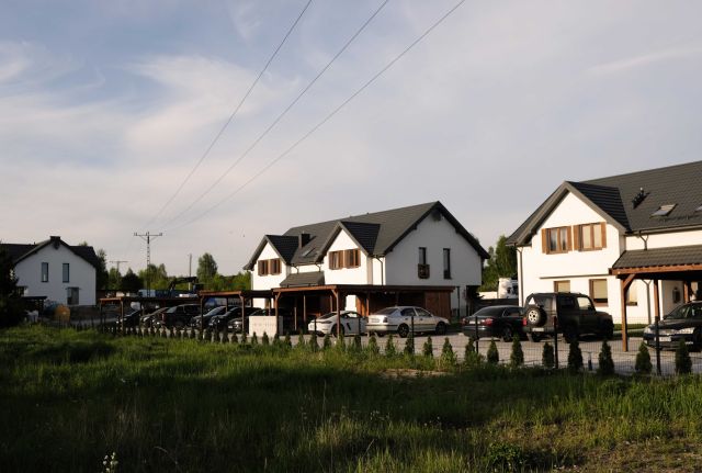 Rogów, ul. Odludna Mieszkanie - 3 pokoje - 80 m² - parter