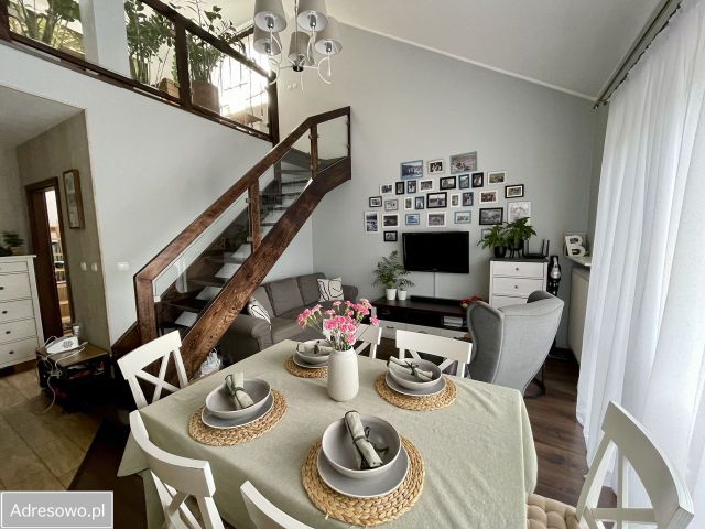 Mieszkanie 3-pokojowe Święta Katarzyna, ul. Orla. Zdjęcie 1