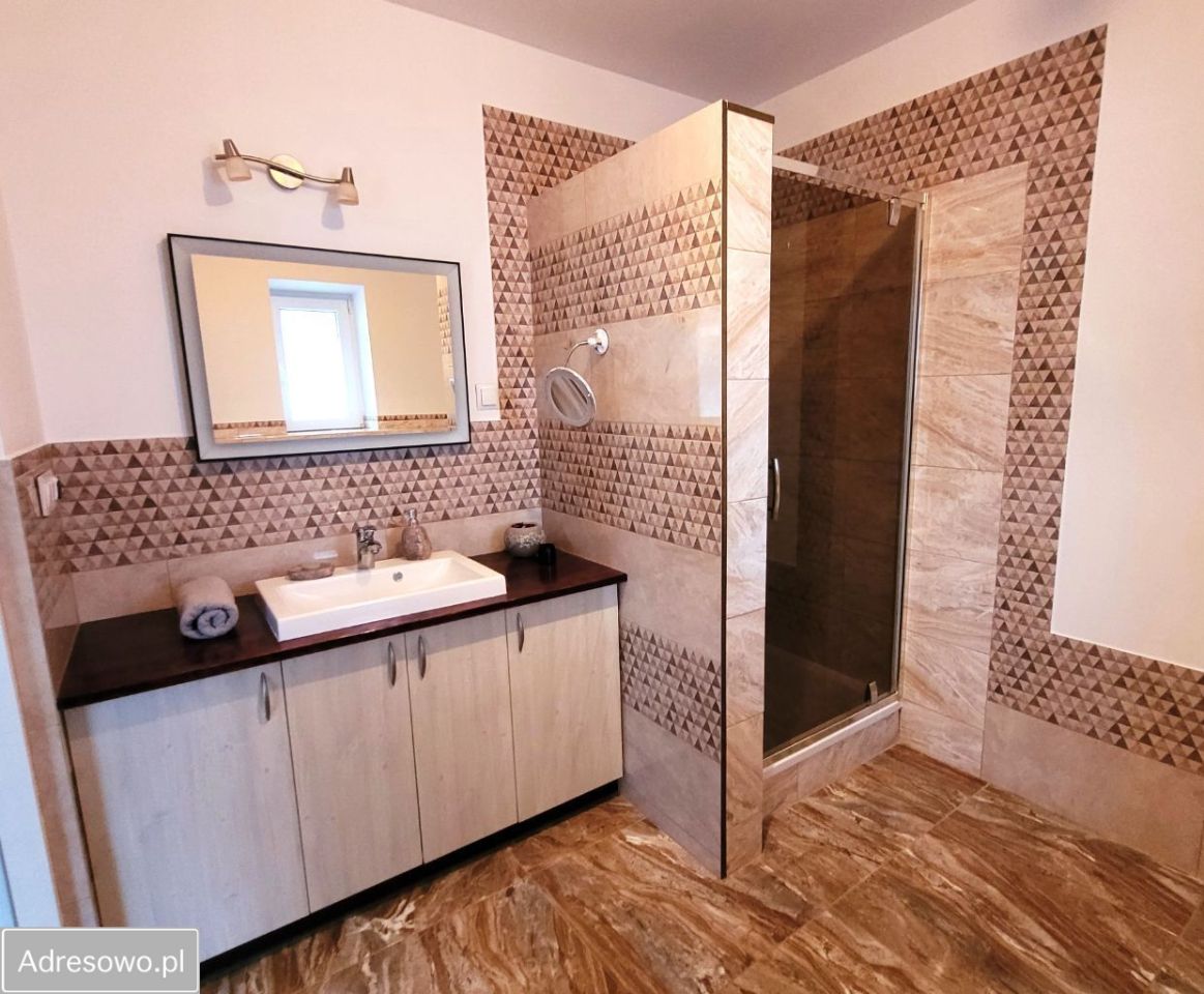 dom szeregowy, 7 pokoi Stare Kiełbonki. Zdjęcie 7