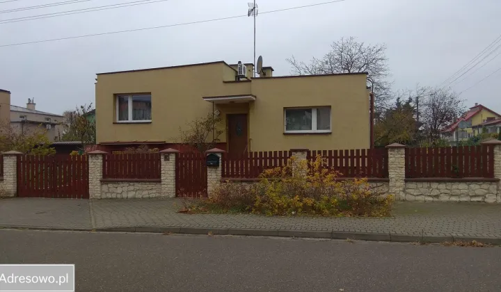 dom wolnostojący, 5 pokoi Koło