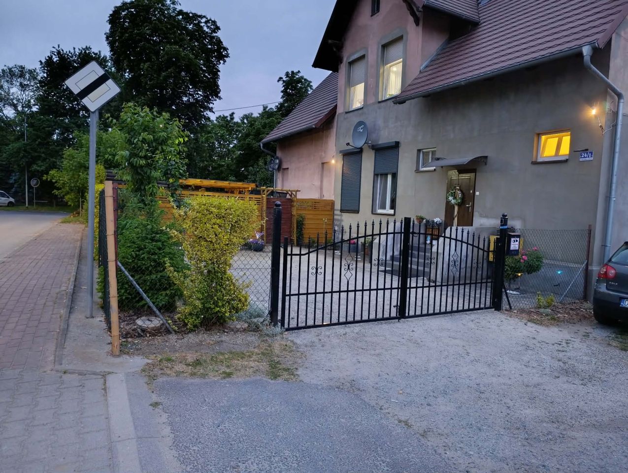 Mieszkanie 3-pokojowe Góra, ul. Dworcowa. Zdjęcie 1