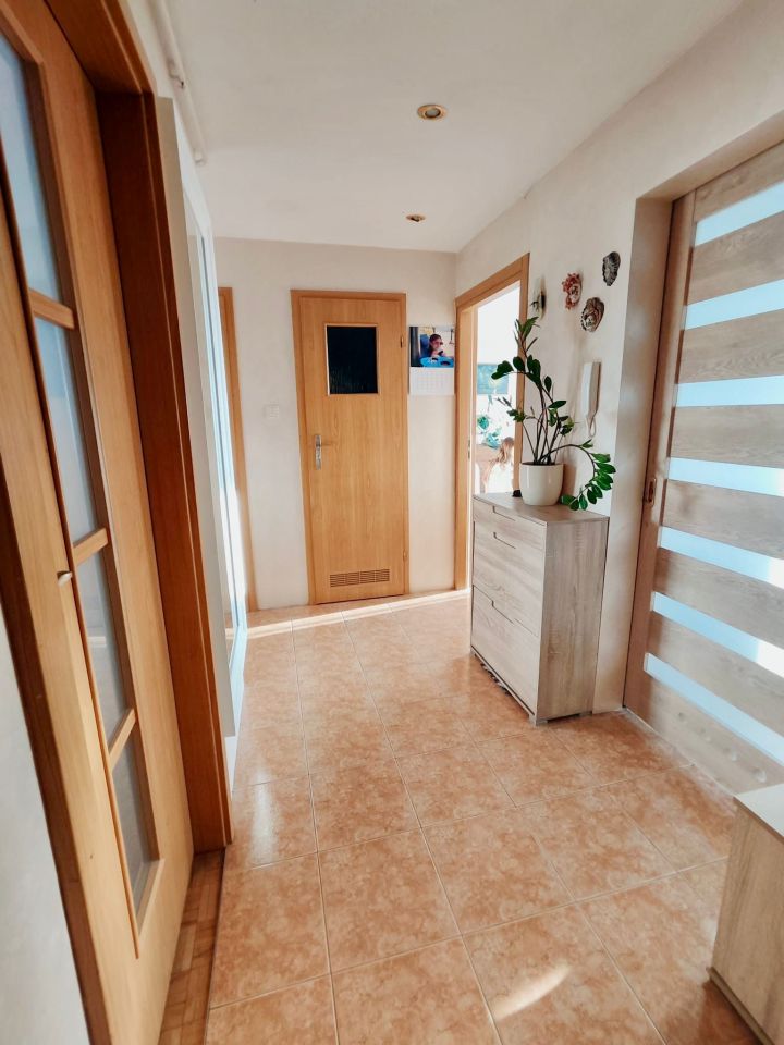 Mieszkanie 4-pokojowe Nowy Sącz Barskie, ul. Armii Krajowej. Zdjęcie 2