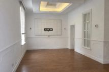 Mieszkanie 4-pokojowe Świdnica Centrum, ul. Saperów. Zdjęcie 1