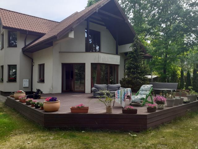 dom wolnostojący, 8 pokoi Chotomów, ul. Dębowa. Zdjęcie 1