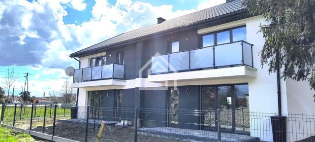 Mieszkanie 3-pokojowe Podłęże. Zdjęcie 2