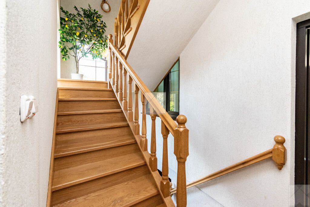 dom wolnostojący, 7 pokoi Lesko, ul. Kościuszki. Zdjęcie 10