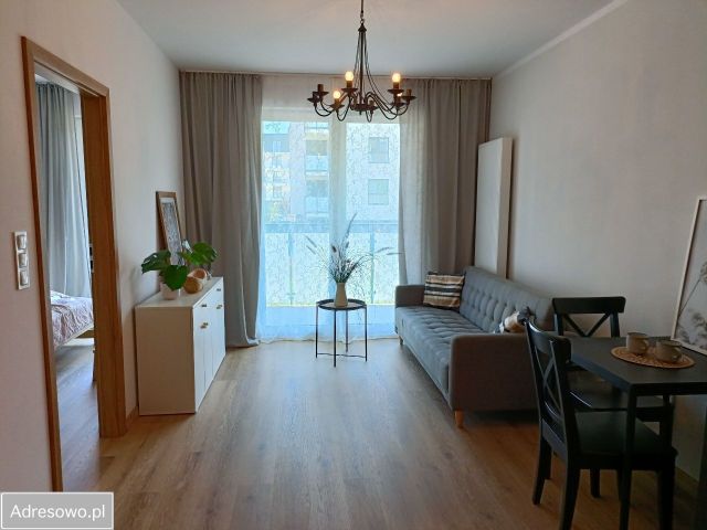 Mieszkanie 2-pokojowe Kraków Kobierzyn, ul. dr. Jana Piltza. Zdjęcie 1