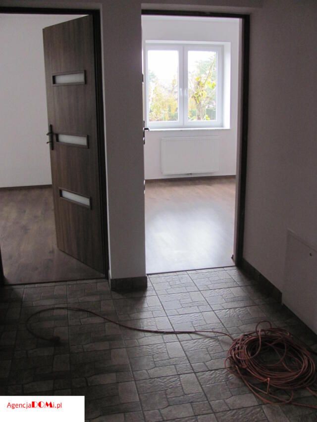 Mieszkanie 3-pokojowe Radonice. Zdjęcie 7