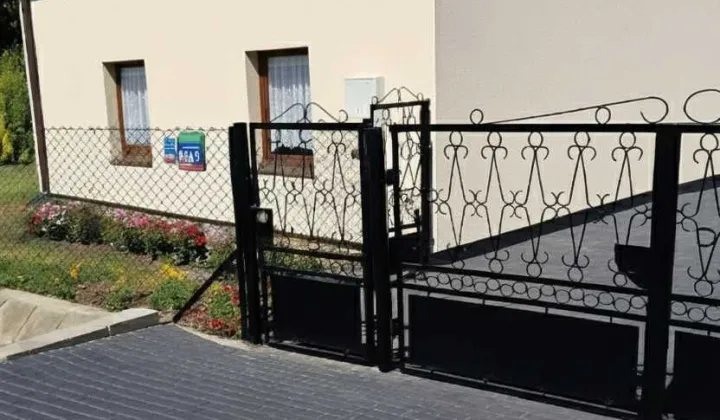 dom wolnostojący Piotrków Trybunalski, ul. Świerczowska