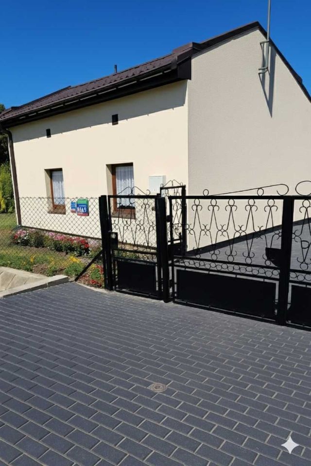 dom wolnostojący Piotrków Trybunalski, ul. Świerczowska