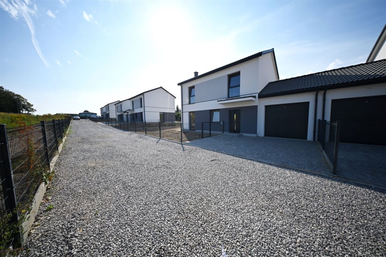 dom wolnostojący, 4 pokoje Niemce. Zdjęcie 13