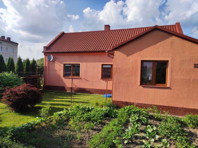 dom wolnostojący, 2 pokoje Ostrowiec Świętokrzyski Zygmuntówka, ul. Zygmuntówka. Zdjęcie 1