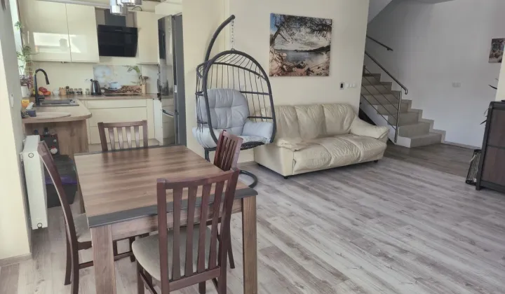 bliźniak, 4 pokoje Otwock, ul. Majowa