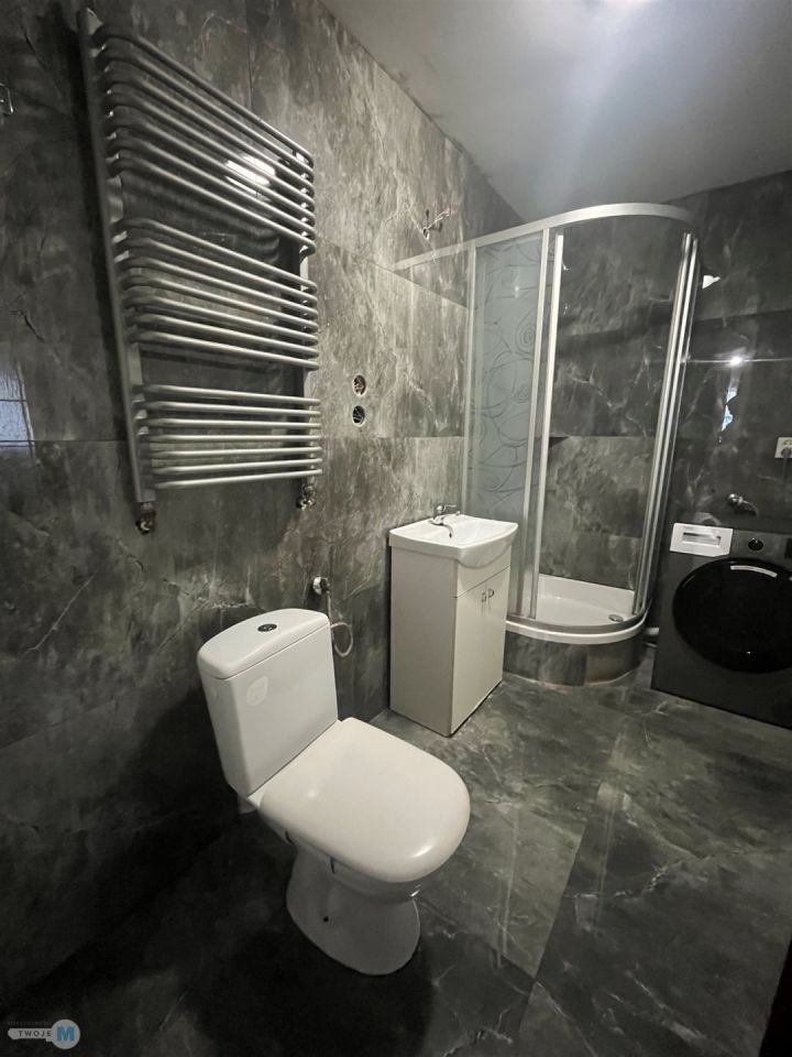 dom, 2 pokoje Chmielnik. Zdjęcie 2