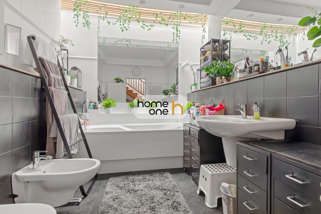 dom szeregowy, 6 pokoi Warszawa Praga-Południe. Zdjęcie 11