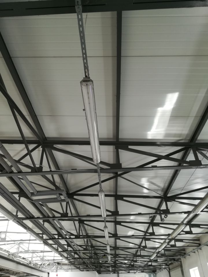 Hala/magazyn Słupia pod Bralinem. Zdjęcie 9