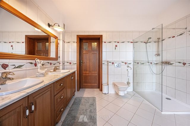 dom wolnostojący, 7 pokoi Mokronos Górny. Zdjęcie 24