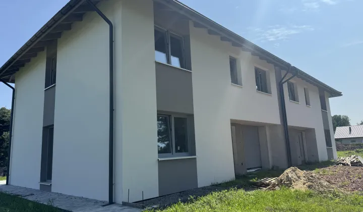 bliźniak, 5 pokoi Chybie, ul. Leśna