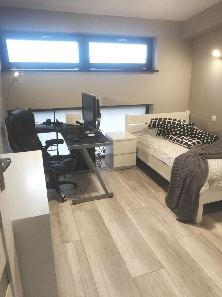 dom szeregowy, 4 pokoje Legnica. Zdjęcie 4