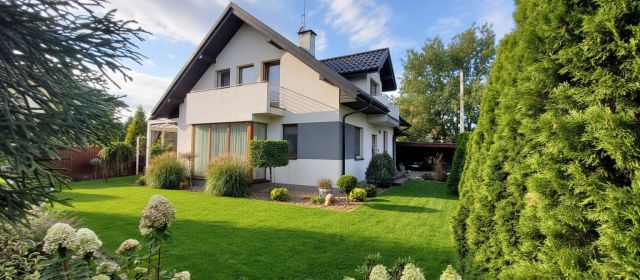 dom wolnostojący, 4 pokoje Niepołomice Podgrabie, ul. Błonie. Zdjęcie 1