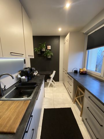 Mieszkanie 3-pokojowe Zduńska Wola, ul. Getta Żydowskiego. Zdjęcie 1