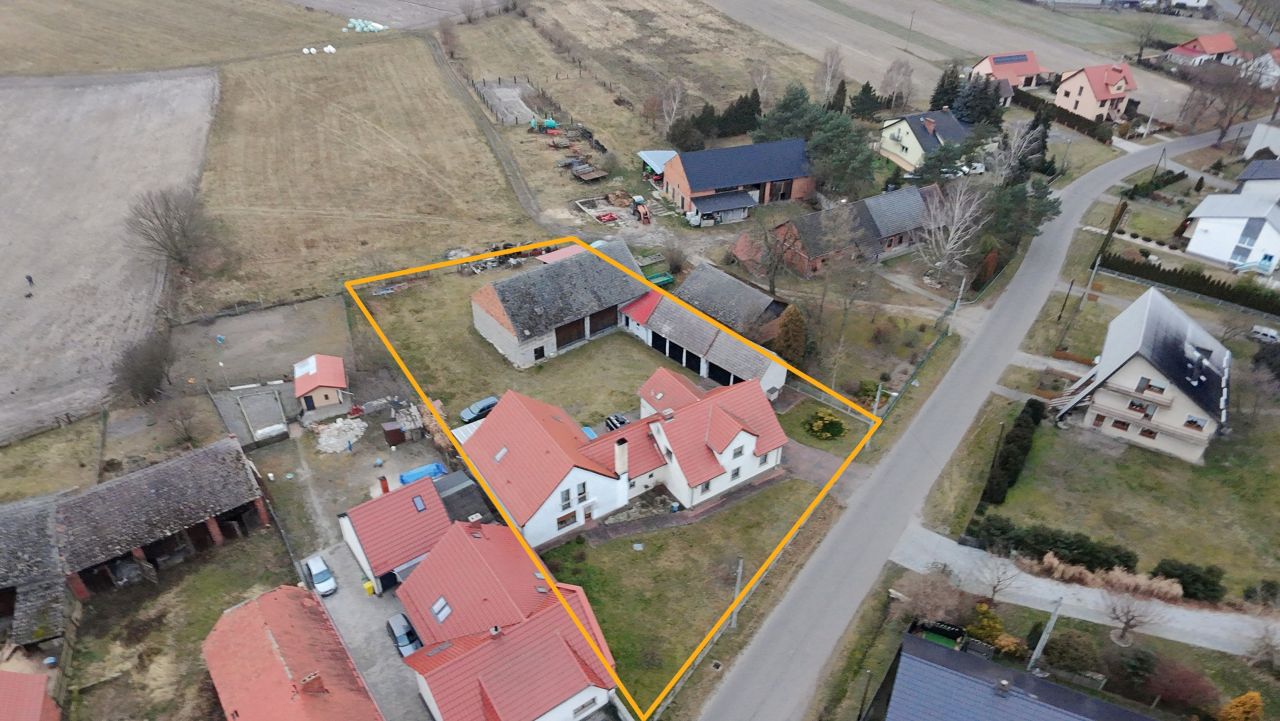 gospodarstwo Dąbrówka Dolna, ul. Święcińska. Zdjęcie 2
