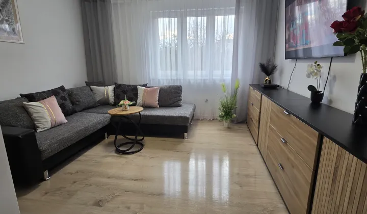 Mieszkanie 3-pokojowe Wałbrzych, ul. Prosta