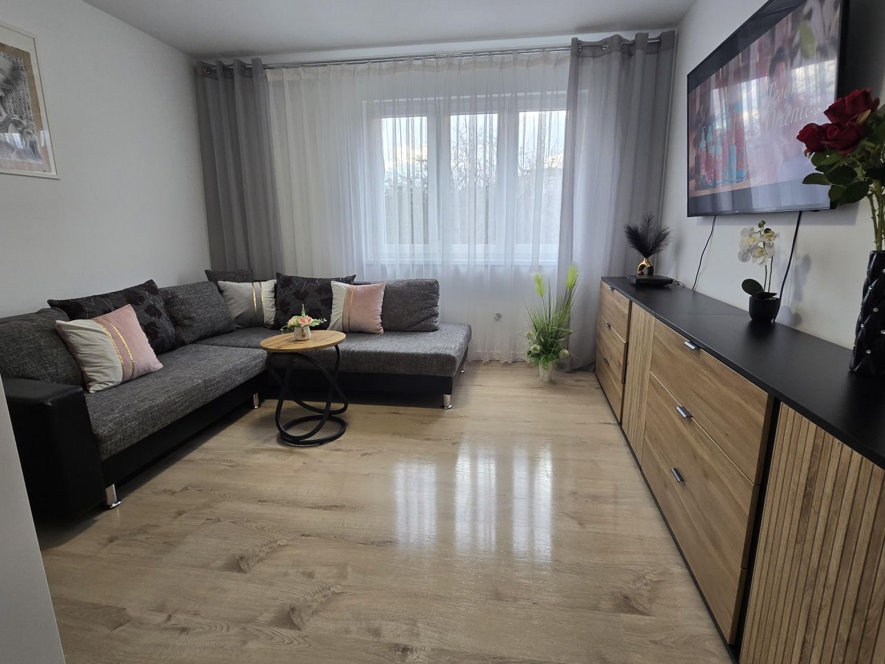 Mieszkanie 3-pokojowe Wałbrzych, ul. Prosta. Zdjęcie 1